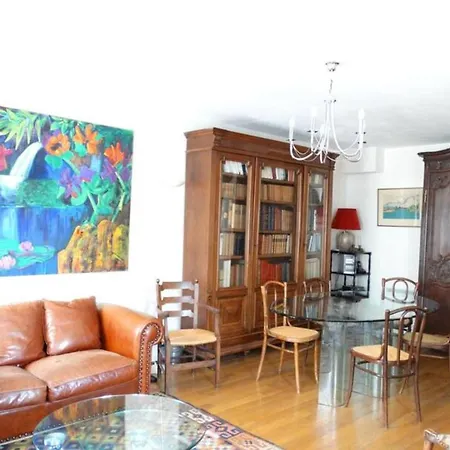 Beautiful Authentic Near Bastille
