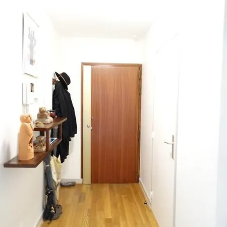 Beautiful Authentic Near Bastille Apartment Paris