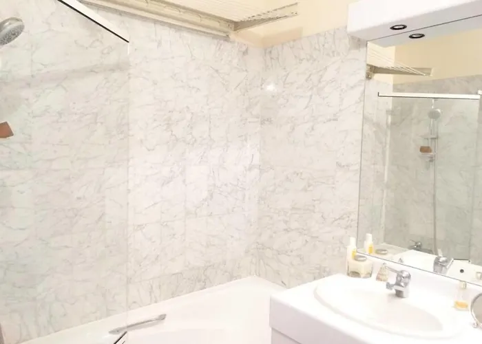 Appartement Beautiful Authentic Near Bastille Paris