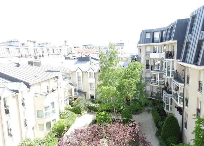 Beautiful Authentic Near Bastille
